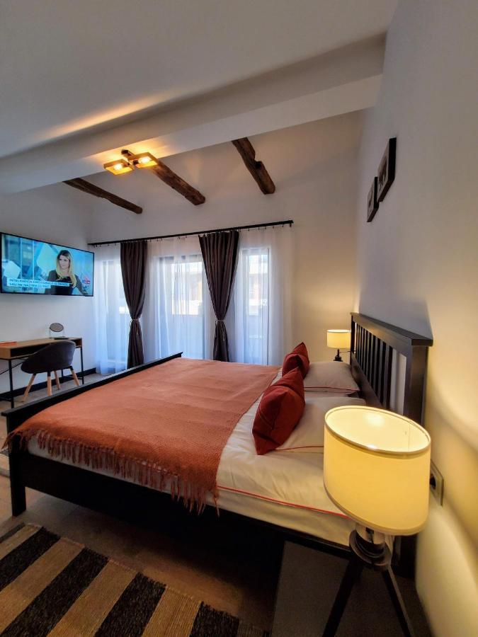 Casa Larisa Antonia Apartments 시나이아 외부 사진